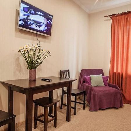 Central Cozy Apartment With Parking! Lwów Zewnętrze zdjęcie