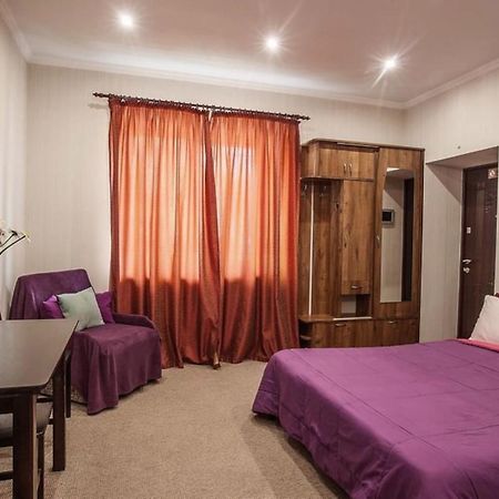 Central Cozy Apartment With Parking! Lwów Zewnętrze zdjęcie