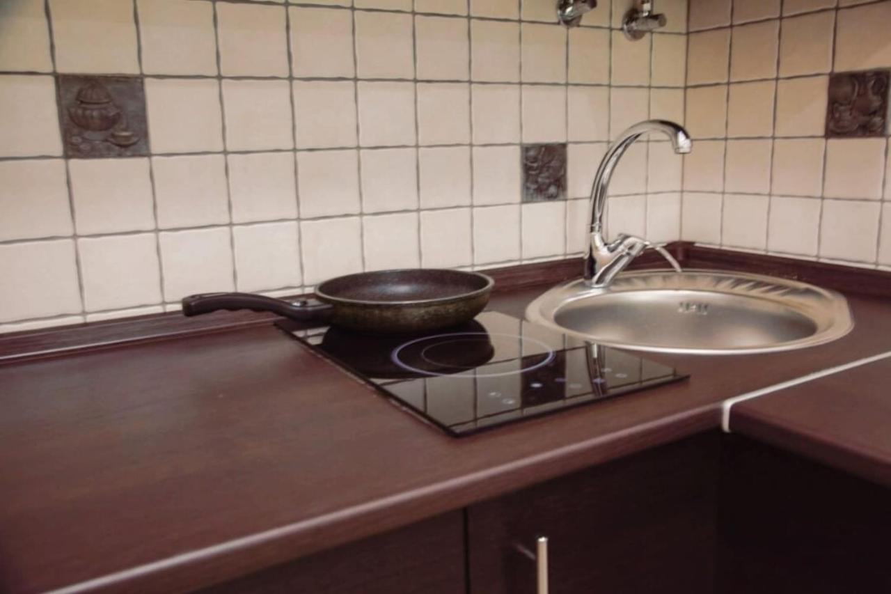 Central Cozy Apartment With Parking! Lwów Zewnętrze zdjęcie