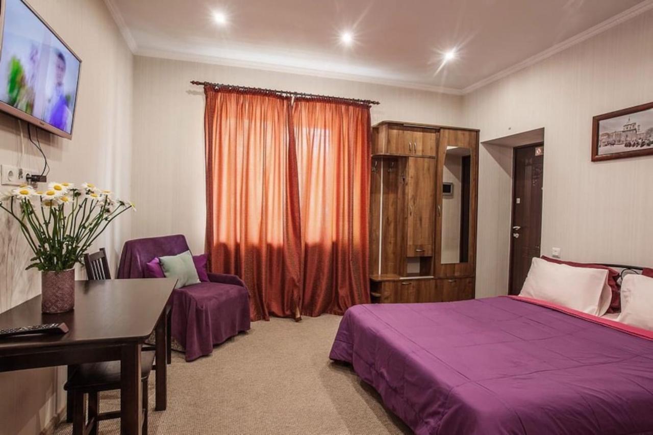 Central Cozy Apartment With Parking! Lwów Zewnętrze zdjęcie